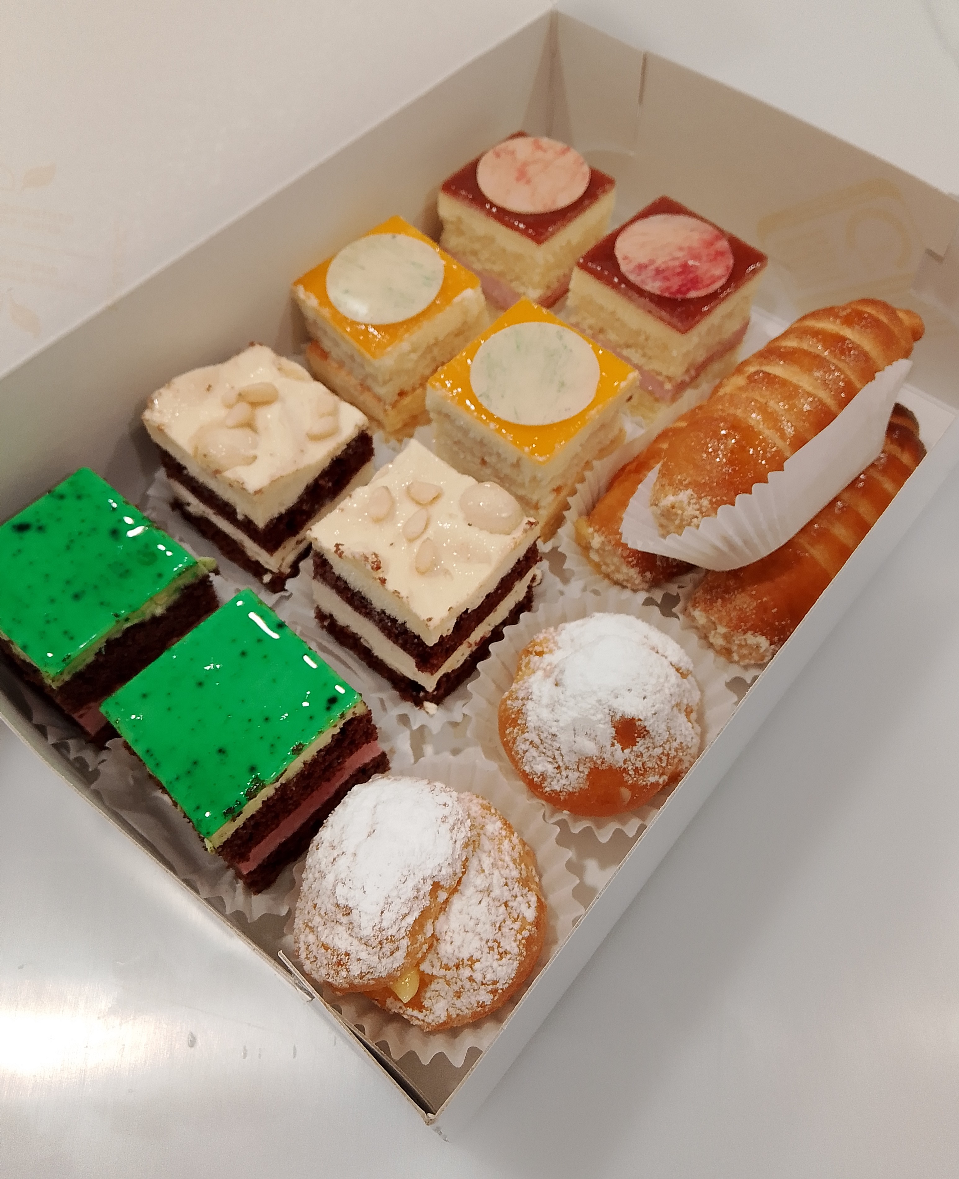 Box 12 Pasticcini Misti