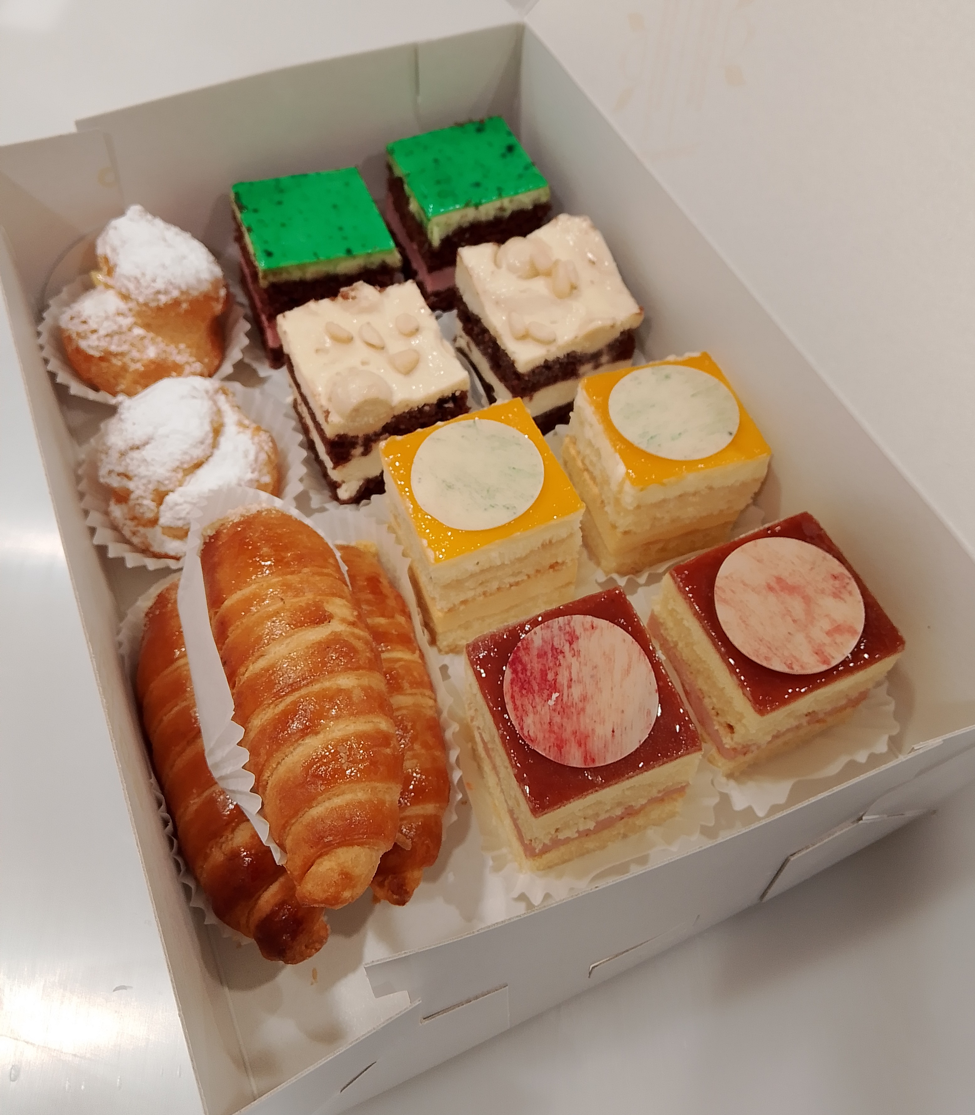 Box 12 Pasticcini Misti